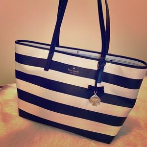 ✨KATE SPADE✨ black and white tote